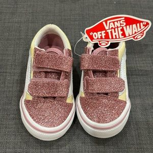 NWT Toddler Vans Old Skool V size 4.5 US